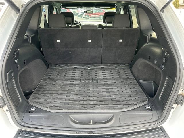 2019 Jeep Grand Cherokee Laredo E 4x4