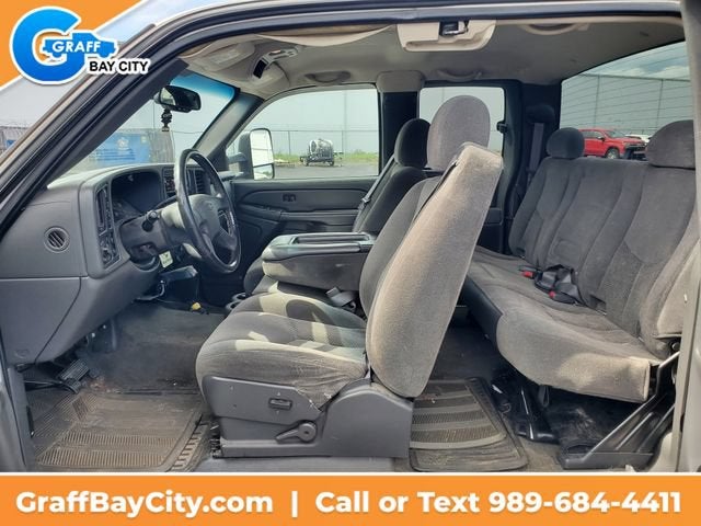 2005 Chevrolet Silverado 2500 HD LS