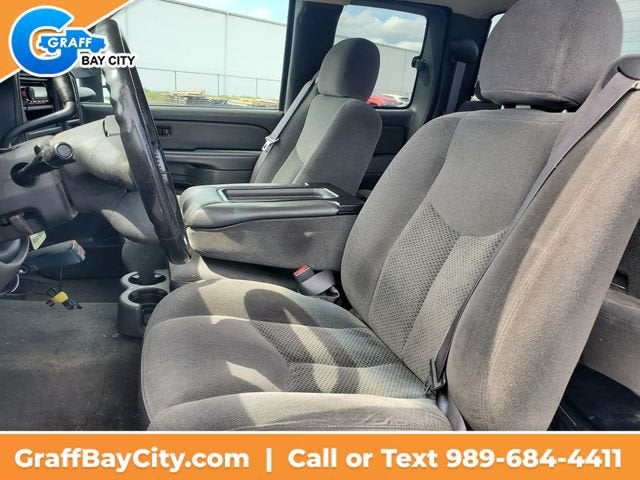 2005 Chevrolet Silverado 2500 HD LS