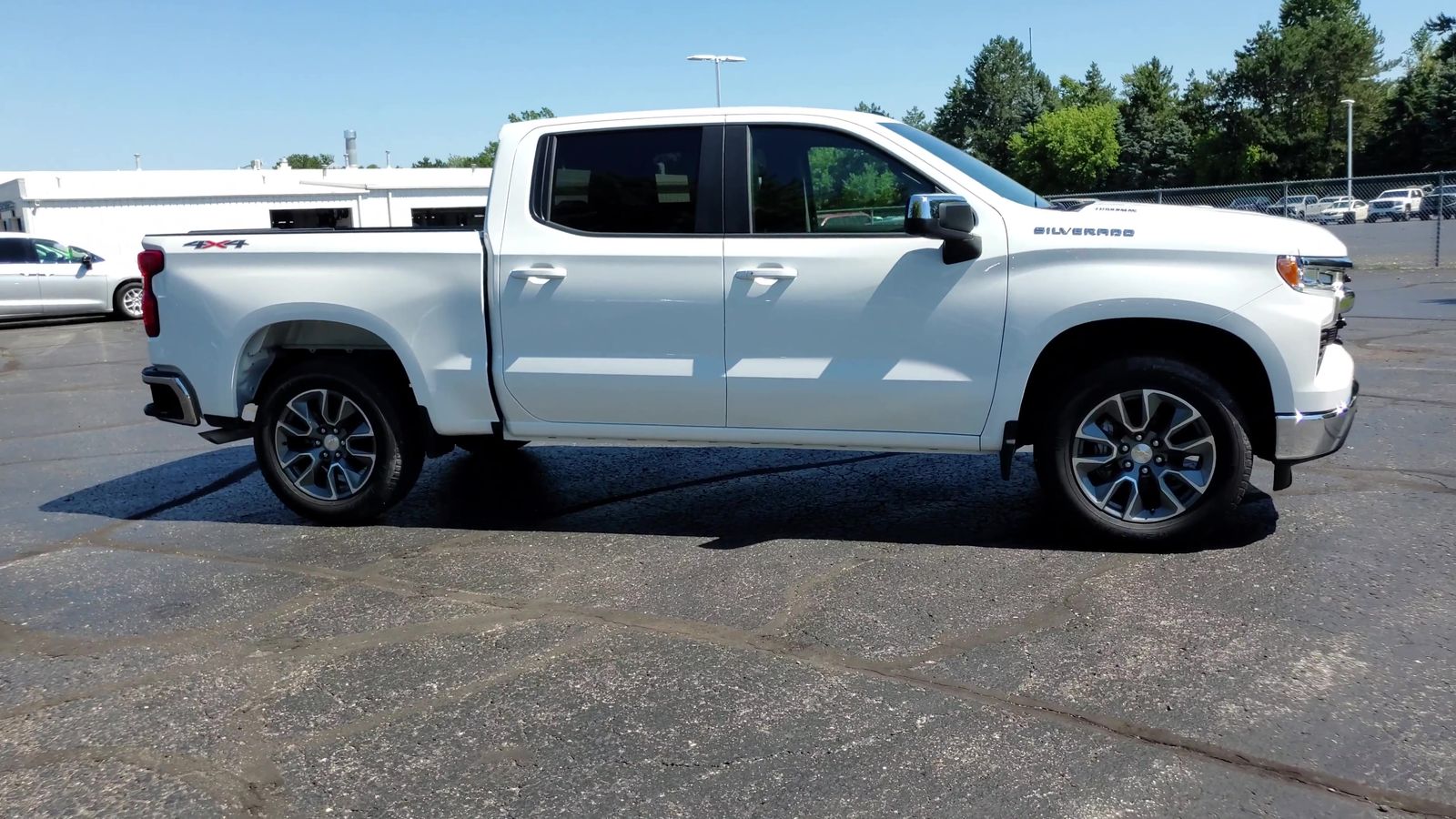 2026 Chevrolet Silverado 1500 LT (2FL)