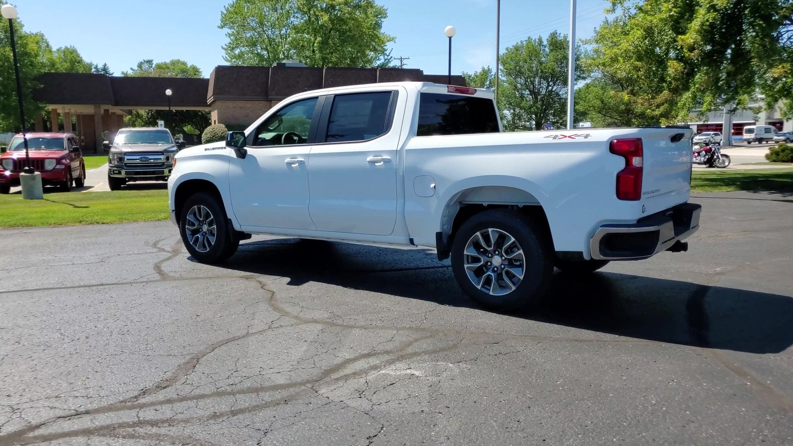 2026 Chevrolet Silverado 1500 LT (2FL)