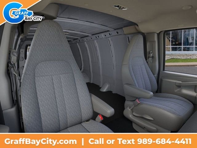 2025 Chevrolet Express Cargo WT