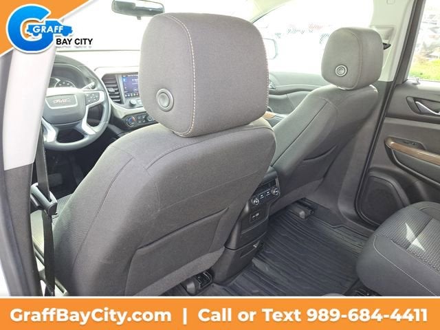 2022 GMC Acadia SLE