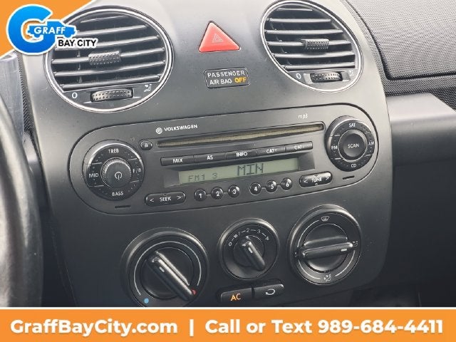 2009 Volkswagen New Beetle Coupe S