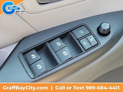 2017 Toyota Sienna LE Auto Access Seat